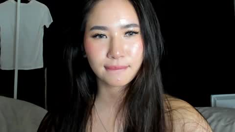 Amina online show from 01/12/25, 01:32