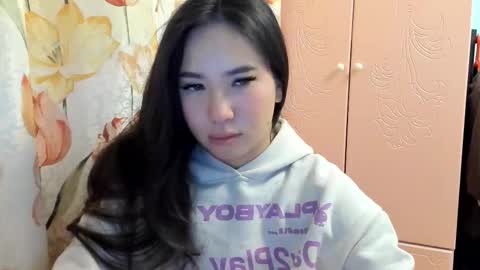 Amina online show from 10/12/25, 06:29