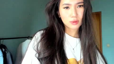 Amina online show from 10/24/25, 12:01