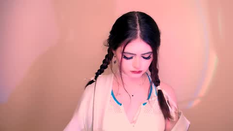 Amina online show from 03/10/26, 11:32