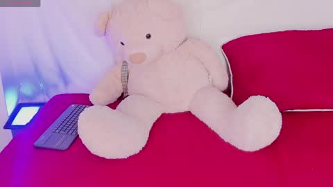 amira_princesswc online show from 04/19/26, 07:38