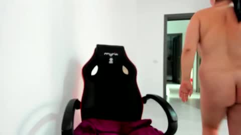 Amiraisa online show from 01/14/25, 08:52