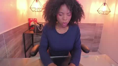 amirajones online show from 06/18/26, 09:19