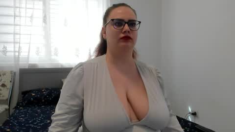 Amira Vyxen online show from 03/27/26, 08:26