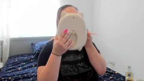Amira Vyxen online show from 05/20/26, 07:47