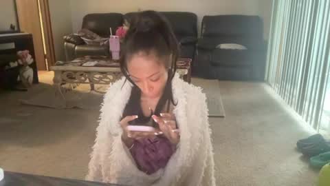 Snapshot of amirime chatting on 04/01/26, 01:41 Aulani 3 online show from 04/01/26, 01:41