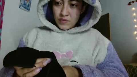 amitlu_ online show from 01/28/25, 01:18