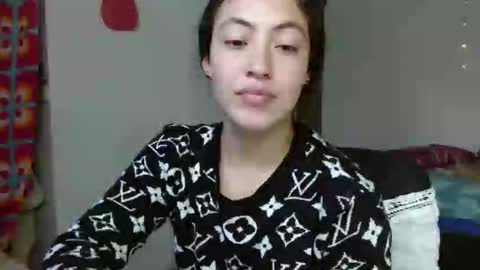 amitlu_ online show from 09/23/25, 06:33