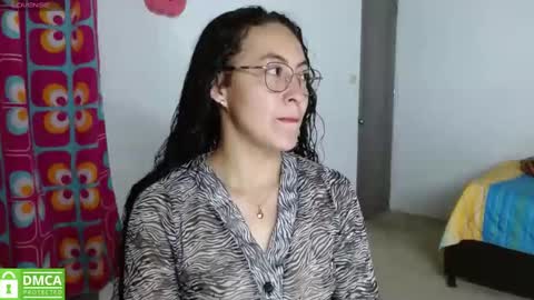 amitlu_ online show from 11/23/25, 05:35