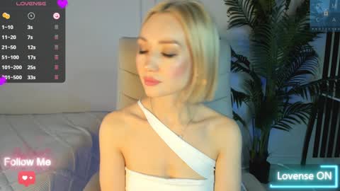 Snapshot of amiwong chatting on 01/09/25, 03:15 amiwong online show from 01/09/25, 03:15