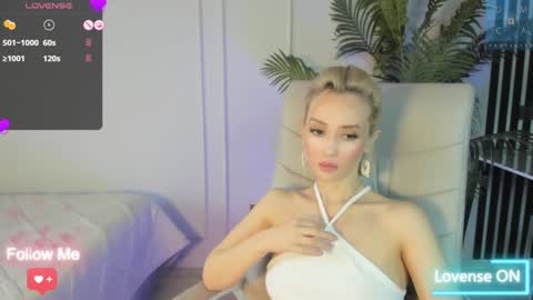 Snapshot of amiwong chatting on 01/19/25, 05:58 amiwong online show from 01/19/25, 05:58