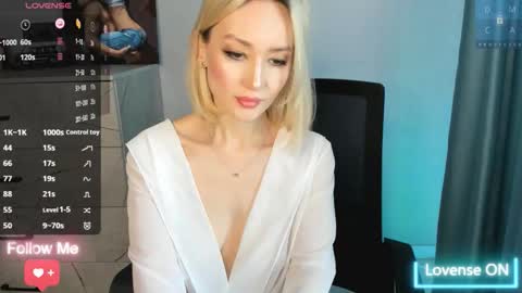 Snapshot of amiwong chatting on 10/10/25, 03:49 amiwong online show from 10/10/25, 03:49