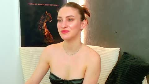 Snapshot of ammirra_a chatting on 05/16/26, 03:25 Amira online show from 05/16/26, 03:25