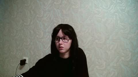 Amomira online show from 12/18/24, 10:40