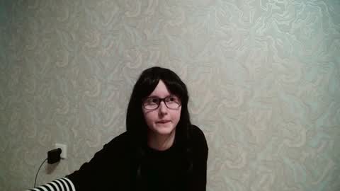 Amomira online show from 12/20/24, 10:38