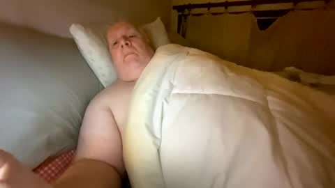 amor196112 online show from 11/08/25, 09:02