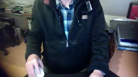 Snapshot of amor2200 chatting on 01/13/25, 06:38 Amor2200 online show from 01/13/25, 06:38