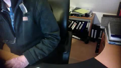 Snapshot of amor2200 chatting on 01/15/25, 06:51 Amor2200 online show from 01/15/25, 06:51