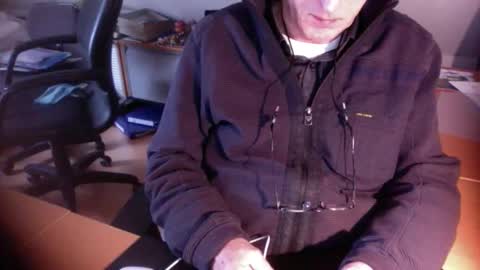 Snapshot of amor2200 chatting on 02/22/25, 03:03 Amor2200 online show from 02/22/25, 03:03