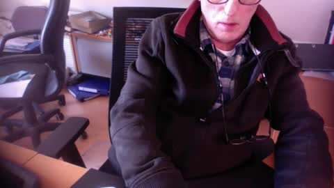 Snapshot of amor2200 chatting on 03/03/25, 02:15 Amor2200 online show from 03/03/25, 02:15