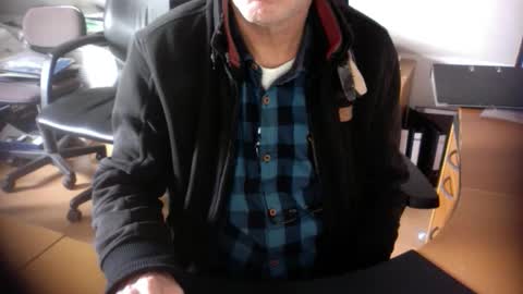 Snapshot of amor2200 chatting on 03/06/25, 08:08 Amor2200 online show from 03/06/25, 08:08