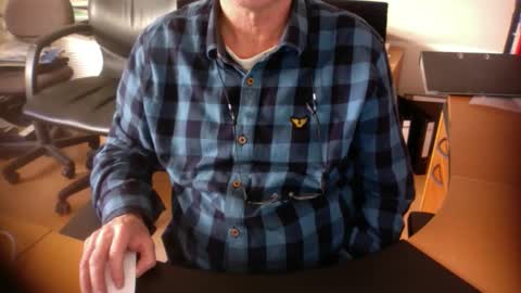 Snapshot of amor2200 chatting on 03/07/25, 03:28 Amor2200 online show from 03/07/25, 03:28