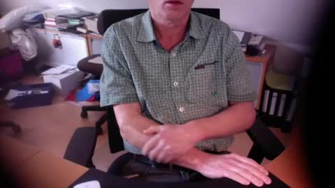 Snapshot of amor2200 chatting on 09/14/25, 03:11 Amor2200 online show from 09/14/25, 03:11