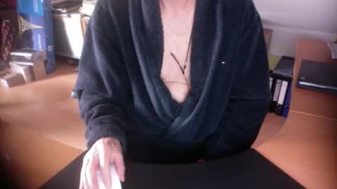 Amor2200 online show from 12/16/25, 09:03