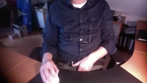 Amor2200 online show from 12/22/25, 09:06