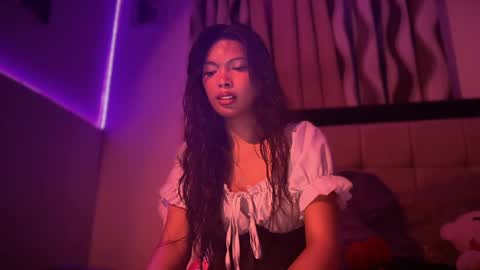 Snapshot of amor_prinsesa chatting on 12/29/24, 05:01 Prinsesa online show from 12/29/24, 05:01