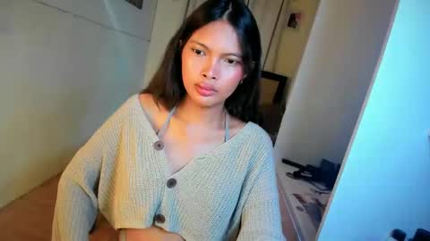 Snapshot of amor_prinsesa chatting on 02/19/25, 03:28 Prinsesa online show from 02/19/25, 03:28