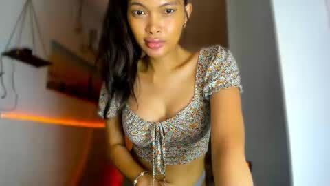 Snapshot of amor_prinsesa chatting on 02/20/25, 07:23 Prinsesa online show from 02/20/25, 07:23