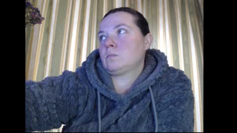 amorelara online show from 10/10/25, 09:52