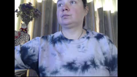 amorelara online show from 10/20/25, 08:04