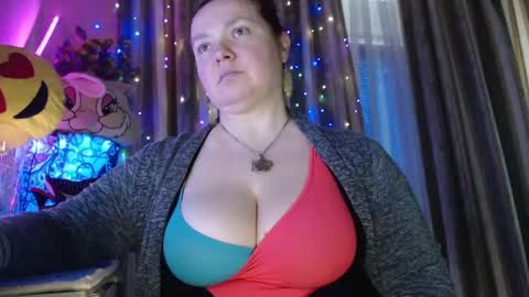 Snapshot of amorelara chatting on 05/13/26, 02:03 amorelara online show from 05/13/26, 02:03
