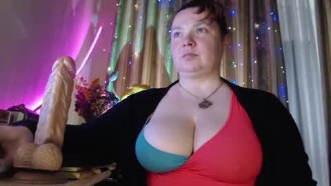 Snapshot of amorelara chatting on 06/06/26, 04:01 amorelara online show from 06/06/26, 04:01