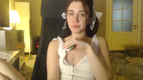 Snapshot of amoremeoww chatting on 01/20/25, 04:23 miss unforgettable online show from 01/20/25, 04:23