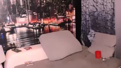 Sarah online show from 09/13/25, 02:06