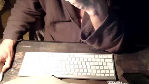 Snapshot of amslave4f chatting on 02/02/25, 10:28 amslave4f online show from 02/02/25, 10:28