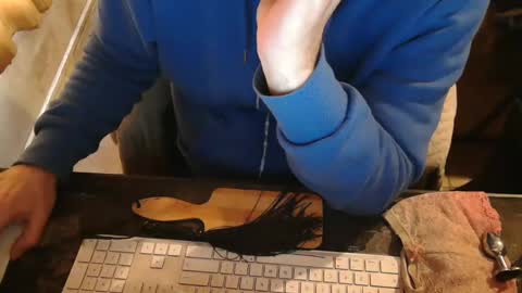 Snapshot of amslave4f chatting on 02/05/25, 11:34 amslave4f online show from 02/05/25, 11:34