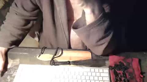 Snapshot of amslave4f chatting on 03/10/25, 08:26 amslave4f online show from 03/10/25, 08:26