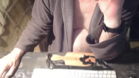 Snapshot of amslave4f chatting on 10/03/25, 07:49 amslave4f online show from 10/03/25, 07:49