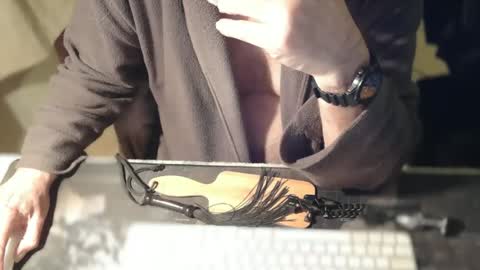 Snapshot of amslave4f chatting on 01/05/26, 11:08 amslave4f online show from 01/05/26, 11:08