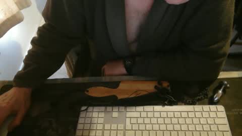 Snapshot of amslave4f chatting on 02/09/26, 10:08 amslave4f online show from 02/09/26, 10:08