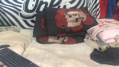 Amuy online show from 12/02/25, 05:02