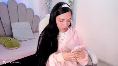 Snapshot of amy_bunniie chatting on 08/05/26, 10:23 Amy online show from 08/05/26, 10:23