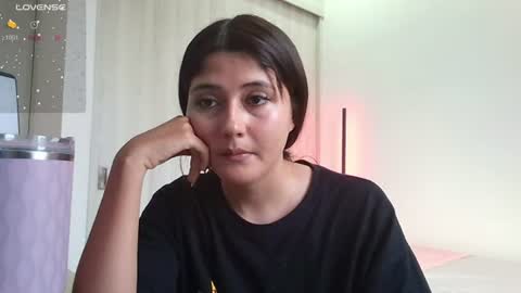 Snapshot of amy_innocent_ chatting on 06/14/26, 10:23 Amy online show from 06/14/26, 10:23