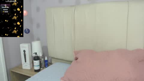 Snapshot of amy_le chatting on 01/15/25, 01:52 Amy online show from 01/15/25, 01:52