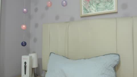 Snapshot of amy_le chatting on 03/07/25, 01:29 Amy online show from 03/07/25, 01:29