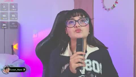 Snapshot of amy_lit chatting on 07/16/26, 10:05 Hello I am Allison Welcome to my room and let is have a good time together whith me online show from 07/16/26, 10:05